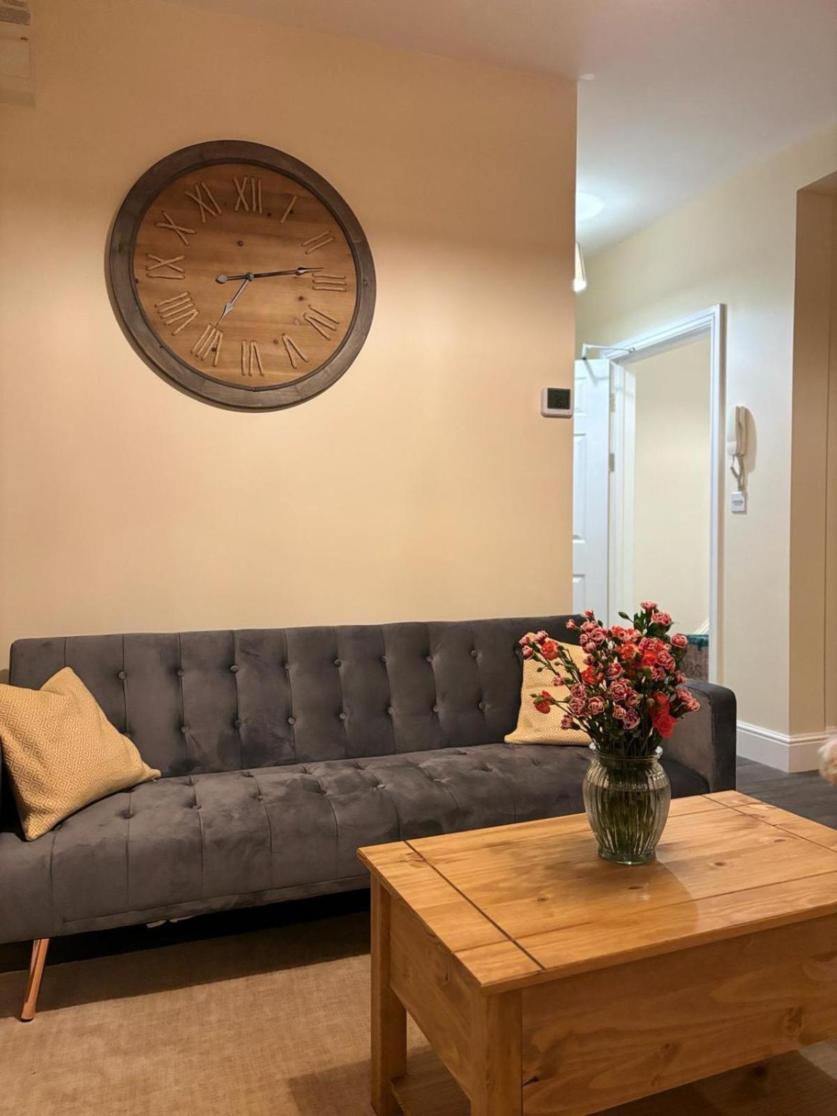 Cardiff/Pernath Home2 外观 照片
