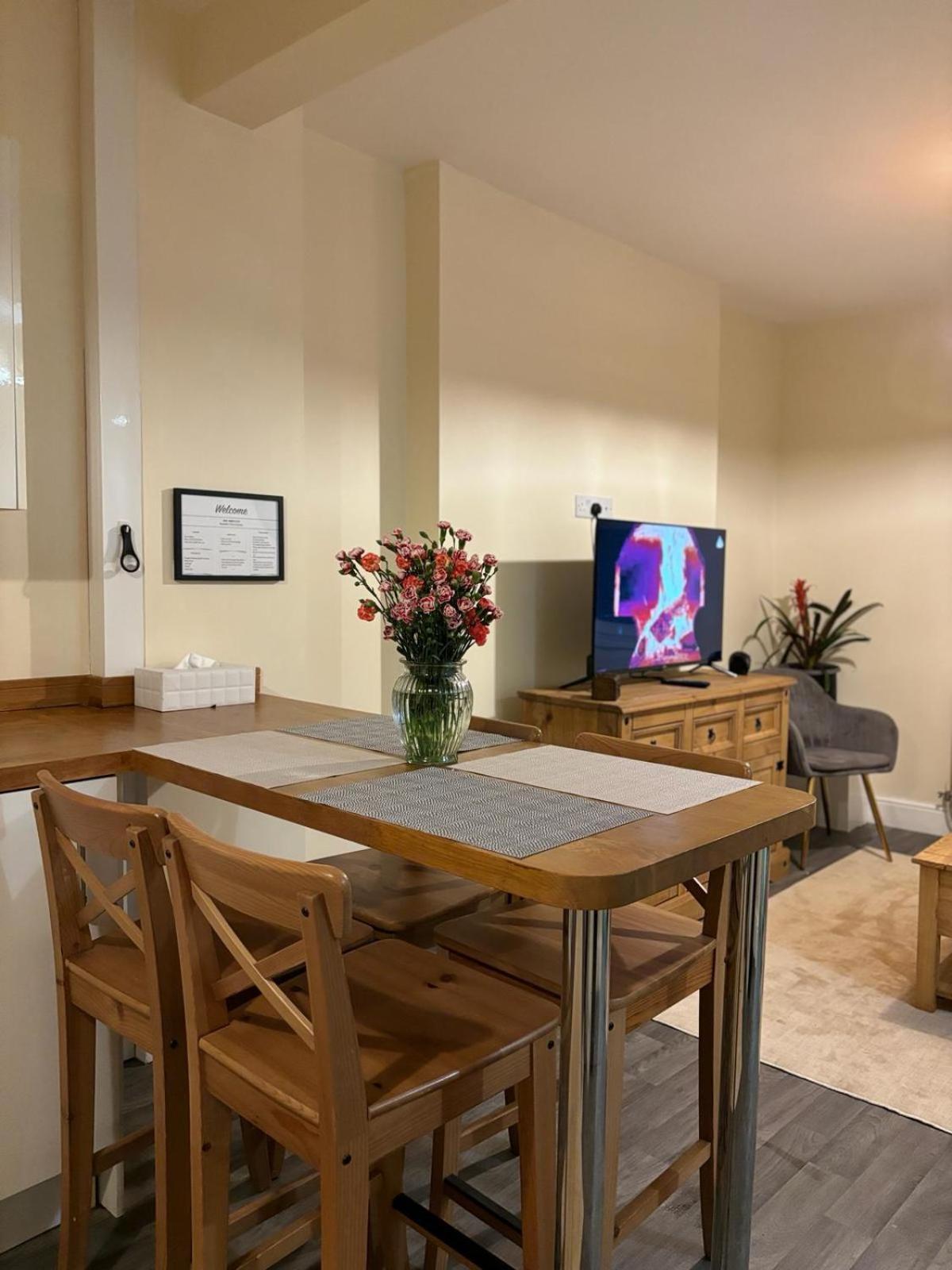 Cardiff/Pernath Home2 外观 照片